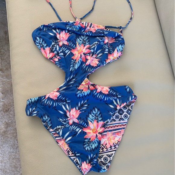 Bikini village swimsuit women’s XS reversible by Tropik - Picture 1 of 4